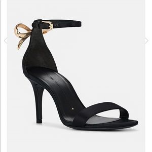 NWT s7.5 black satin heels gold bow hardware